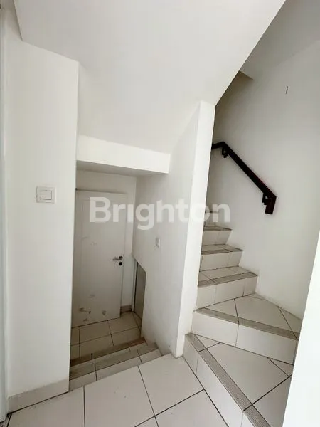 image DIJUAL RUMAH 2 LANTAI GADING SERPONG ~ CLUSTER AMARILLO VILAGE (4)