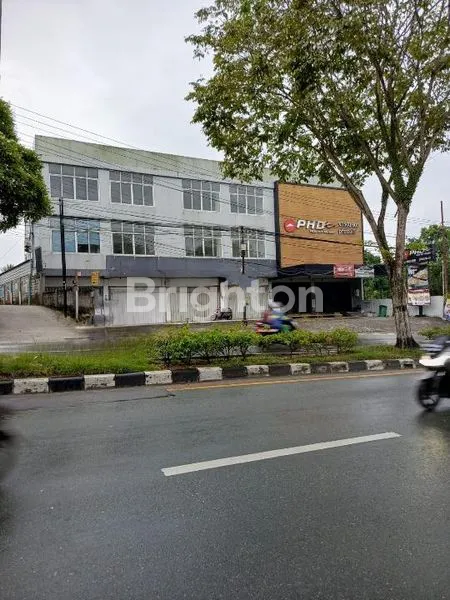 image RUKO 3 PINTU GANDENG JALAN UTAMA SEPINGGAN BALIKPAPAN SELATAN  (1)