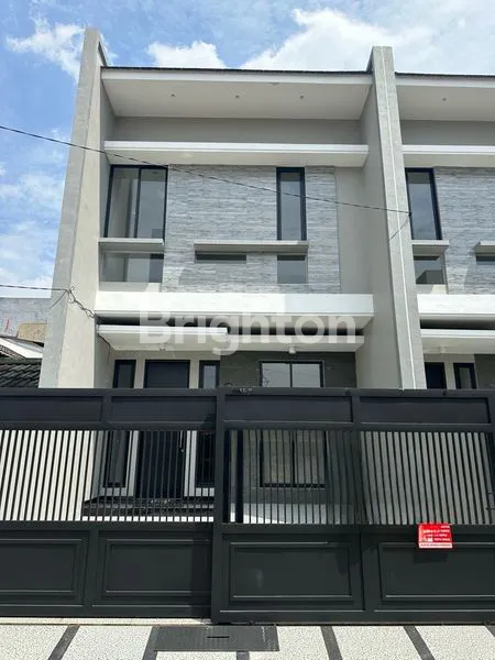 image RUMAH MODERN MINIMALIS DEKAT KLAMPIS, MANYAR, NGINDEN, DHARMAHUSADA, ARIEF RAHMAN, ARAYA, KERTAJAYA, PAKUWON CITY (1)