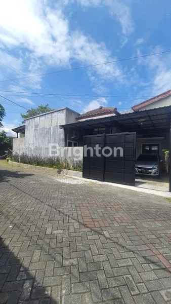 image RUMAH 3 KAMAR TIDUR DEKAT PERUMAHAN ARAYA (1)
