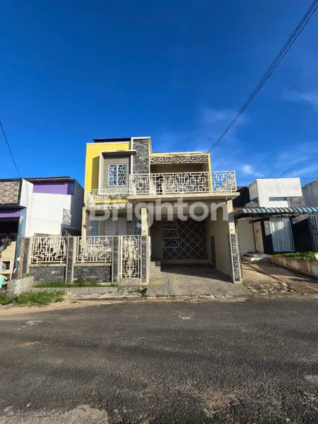 image DIJUAL RUMAH CANTIK DEKAT PUSAT KULINER MTC BOTANIA 1, DEPAN BUNDARAN SMA 3 (1)