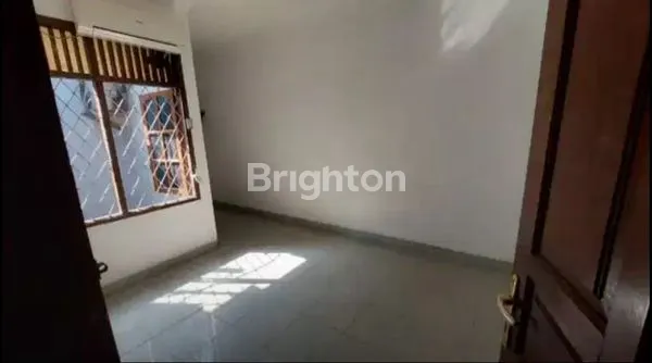 image RUMAH SIAP HUNI DI BEKASI BARAT, LT 165M², 3+1 KT (4)