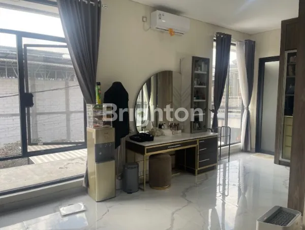 image DIJUAL RUMAH MINIMALIS TENGGILIS MEJOYO, BAGUS TERAWAT, DEKAT KAMPUS UBAYA, DEKAT KENDANGSARI JEMURSARI PRAPEN  (8)