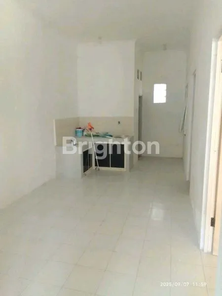 image RUMAH 1 LANTAI SIAP HUNI DI PESONA ALAM GUNUNG ANYAR, BEBAS BANJIR, LOKASI STRATEGIS, SELANGKAH KE RAYA MERR & POLTEK PELAYARAN, 5 MENIT KE KAMPUS UPN (NON FURNISHED) (4)