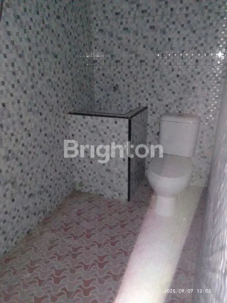 image RUMAH 1 LANTAI SIAP HUNI DI PESONA ALAM GUNUNG ANYAR, BEBAS BANJIR, LOKASI STRATEGIS, SELANGKAH KE RAYA MERR & POLTEK PELAYARAN, 5 MENIT KE KAMPUS UPN (NON FURNISHED) (7)