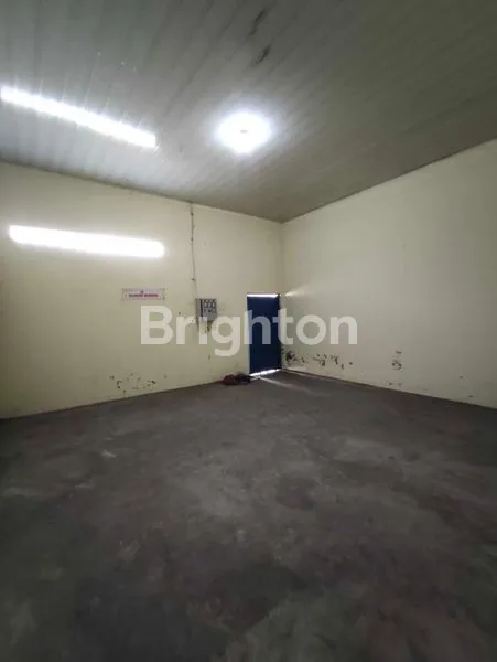 image GUDANG LUAS 1220M² TENGAH KOTA COCOK UNTUK PADEL (7)