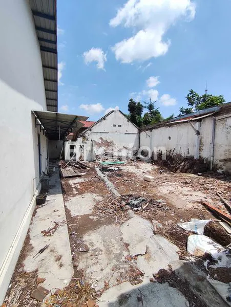 image GUDANG LUAS 1220M² TENGAH KOTA COCOK UNTUK PADEL (3)