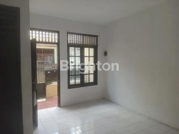 image STRATEGIS SANGAT BAGUS UNTUK RUMAH KOS ATAU MESS KARYAWAN DEKAT KE CASABLANCA TEBET KUNINGAN  DI SAHARJO MANGGARAI SELATAN JAKARTA SELATAN (8)