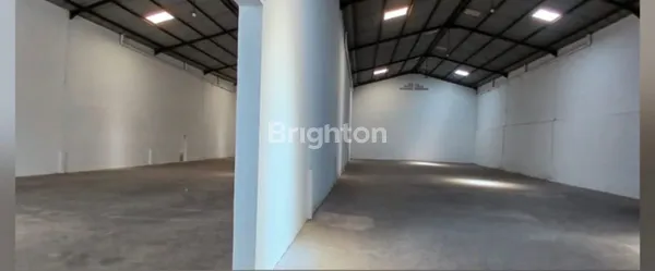 image GUDANG SIAP PAKAI AKSES KONTAINER MURAH BEBAS BANJIR ROW LEBAR MARGOMULYO SURIMULIA (4)