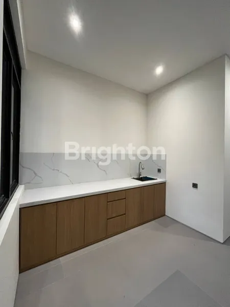 image RUMAH BARU LOKASI STRATEGIS KLAMPIS MANYAR INDAH SURABAYA ONE GATE (8)