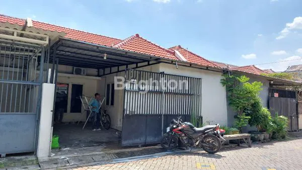 image RUMAH 1 LANTAI DI JALAN LEBAK REJO UTARA SURABAYA DEKAT KENJERAN KARANG ASEM (1)