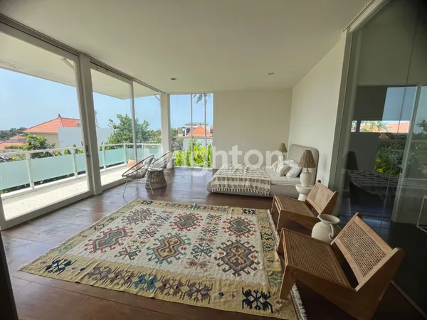 image FOR RENT – MODERN TROPICAL VILLA IN PERERENAN  (2)