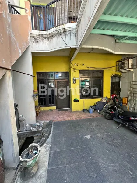 image DIJUAL RUMAH DAN KOST"AN SIAP DIHUNI COCOK BUAT USAHA / INVESTASI LOKASI STRATEGIS (2)