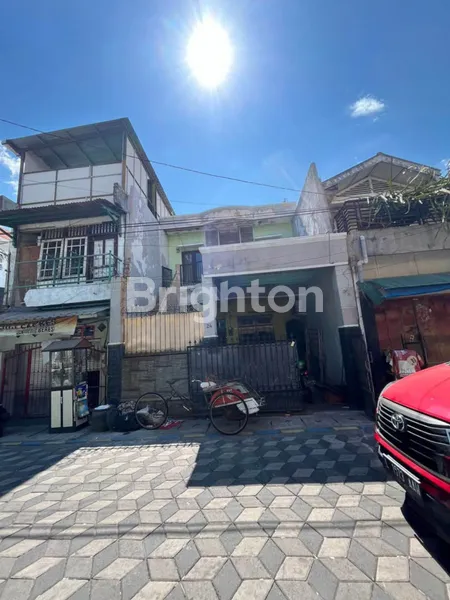 image DIJUAL RUMAH DAN KOST"AN SIAP DIHUNI COCOK BUAT USAHA / INVESTASI LOKASI STRATEGIS (1)