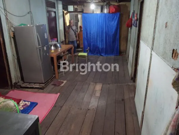 image RUMAH & TOKO STRATEGIS DI PONTIANAK UTARA (5)