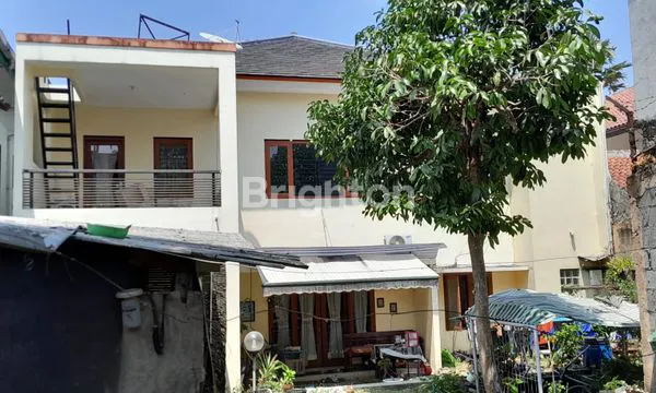 image HUNIAN EKSKLUSIF DI BUMI SARIWANGI, 5 KAMAR & HALAMAN LUAS (2)