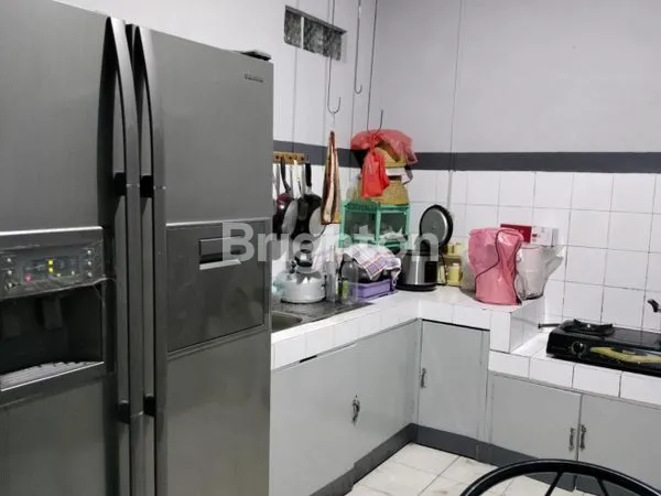 image RUKO TIGA LANTAI LOKASINYA  SANGAT STRATEGIS DI  PINGGIR JALAN CENGKARENG BARAT JAKARTA BARAT (4)