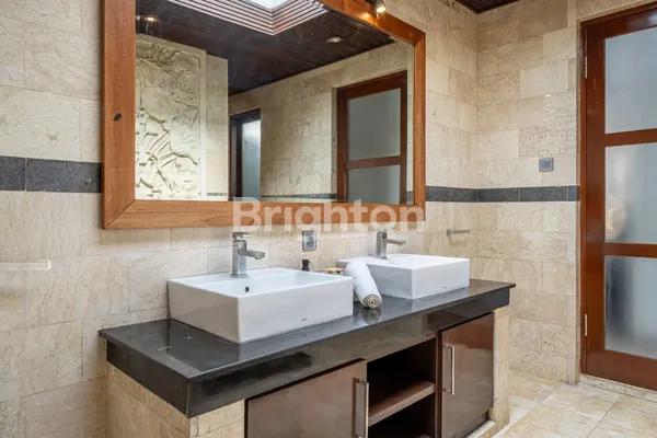 image DIJUAL VILLA UMALAS - BADUNG (8)