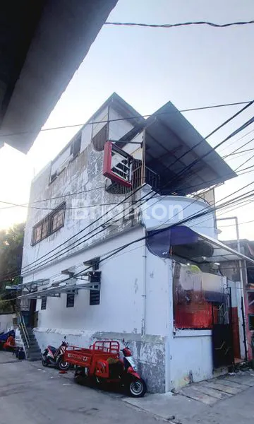 image RUMAH 3 LANTAI DI TELUK GONG PEJAGALAN PENJARINGAN JAKARTA UTARA (1)