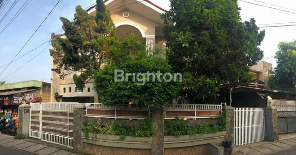 image RUMAH SIAP HUNI DI MERUYA, LT 260M², 4 KT (1)