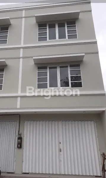 image RUKO 0 JALAN JATI EXIT TOL SIDOARJO 4 UNIT JEJER DENGAN 3 LANTAI DAN ATAS SUDAH DI COR, COCOK UTK KANTOR,USAHA KULINER,LAUNDRY,DLL (8)