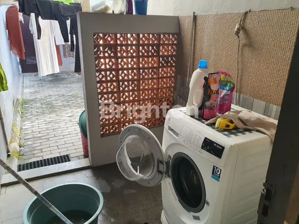 image RUMAH 1 LANTAI PREMIUM RUNGKUT | LT 325 M² – LINGKUNGAN LEBAR & TENANG (5)