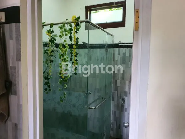 image RUMAH 1 LANTAI PREMIUM RUNGKUT | LT 325 M² – LINGKUNGAN LEBAR & TENANG (6)