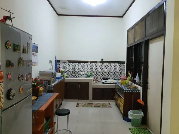 image RUMAH 1 LANTAI PREMIUM RUNGKUT | LT 325 M² – LINGKUNGAN LEBAR & TENANG (7)