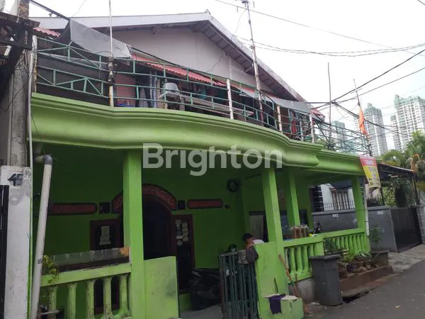image JUAL RUMAH HITUNG TANAH (DIBAWAH HARGA PASAR). RUMAH KOST TUA DI TANAH ABANG JAKARTA PUSAT (1)