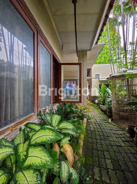 image RUMAH MEWAH 2,5 LANTAI DI BENDUNGAN HILIR, LT 420M² (8)