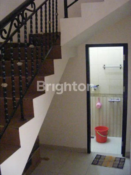 image RUMAH SEWA DI KARANG TENGAH LEBAK BULUS JAKARTA SELATAN (4)