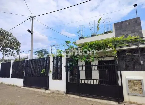 image RUMAH BARU SIAP HUNI + KEBUN BUAH VIEW PEGUNUNGAN DI KARANGPLOSO MALANG (2)