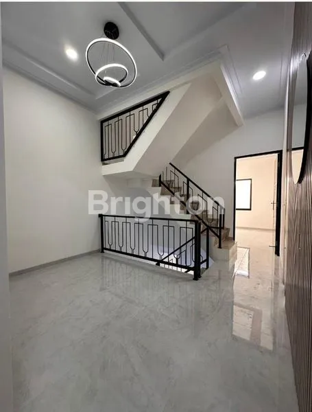 image TURUN HARGA RUMAH BARU 3 LANTAI SIAP HUNI ROW JALAN 3 MOBIL DI TANJUNG DUREN, JAKARTA BARAT (4)