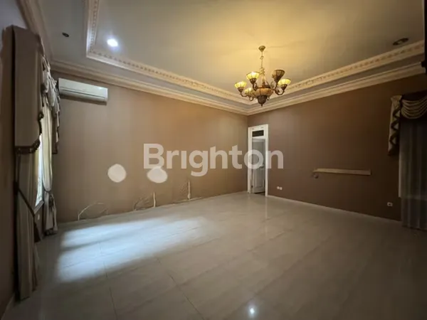 image  RUMAH ELITE GRAHA FAMILI DEKAT PAKUWON MALL, DEKAT GRAHA FAMILI LOOPS, DEKAT KAMPUS UNESA LIDAH  (5)