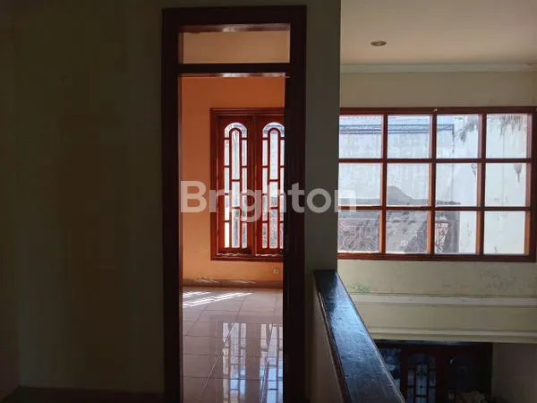 image RUMAH 2 LT  SIAP HUNI EKSKLUSIVE DI CLUSTER TERDEPAN PANTAI MENTARI KENJERAN DEKAT PAKUWON CITY, KAMPUS UNAIR, ITS  DAN RS  MITRA KELUARGA (6)