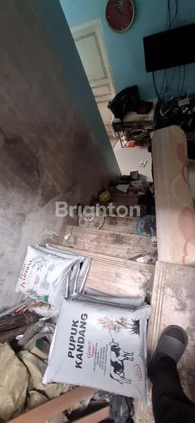 image DIJUAL RUMAH JELAMBAR 21/2 LANTAI (8)