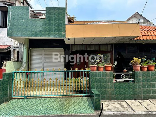 image RUMAH 6 KT 4 KM, LUAS & STRATEGIS DI RAWAMANGUN (1)