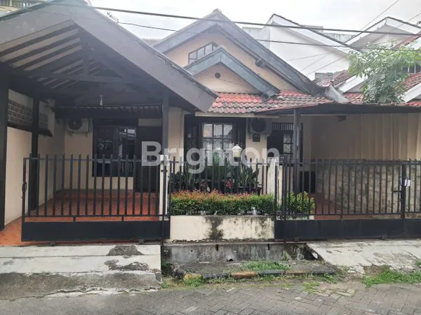 image HUNIAN STRATEGIS BINTARO, 4KT DEKAT PLAZA & STASIUN (1)