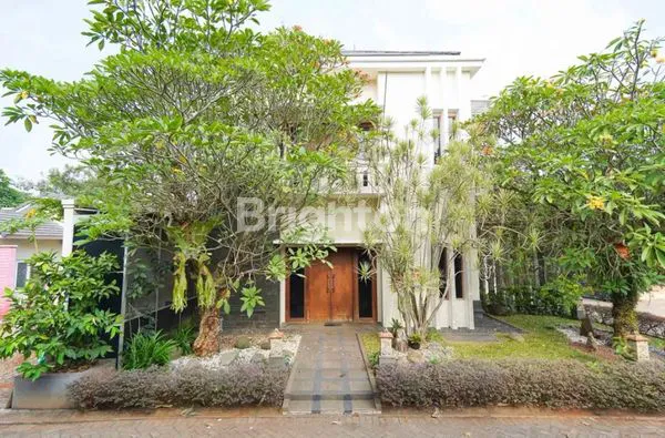 image RUMAH MEWAH GRAND CIBUBUR COUNTRY (1)