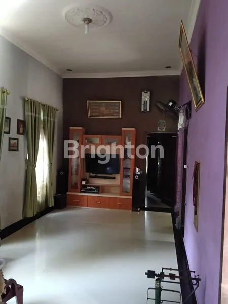 image RUMAH MEWAH DAN LAHAN DENGAN 3 SHM  , GRATIS PERABOTAN RUMAH  (3)