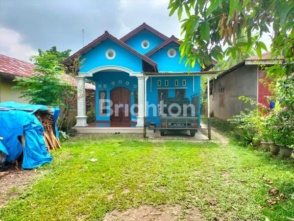 image RUMAH MEWAH DAN LAHAN DENGAN 3 SHM  , GRATIS PERABOTAN RUMAH  (1)