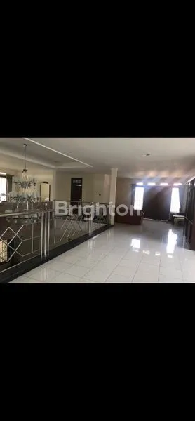 image DIJUAL RUMAH MEWAH 2 LANTAI SIAP HUNI SELANGKAH KE SOEKARNO HATTA AREA BANTARAN LOWOKWARU KOTA MALANG (4)