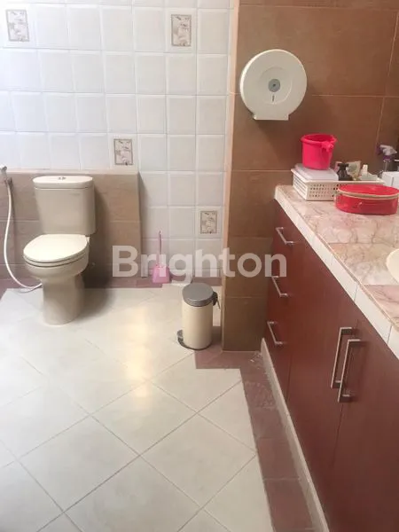 image DIJUAL RUMAH MEWAH 2 LANTAI SIAP HUNI SELANGKAH KE SOEKARNO HATTA AREA BANTARAN LOWOKWARU KOTA MALANG (5)