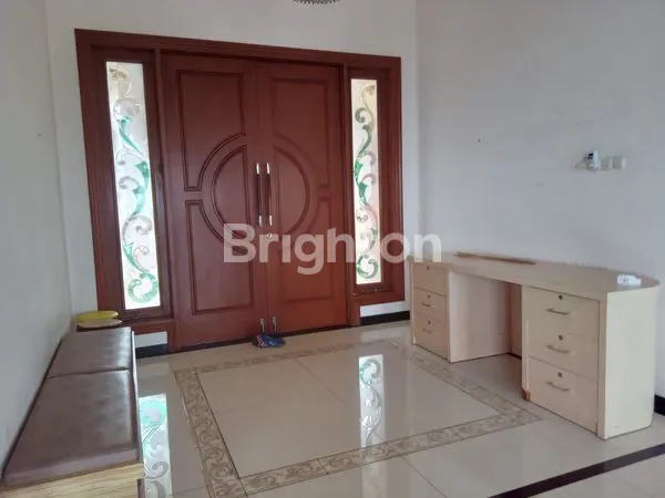 image SEWA RUMAH SUPER MEWAH SIAP HUNI 2LANTAI (6)