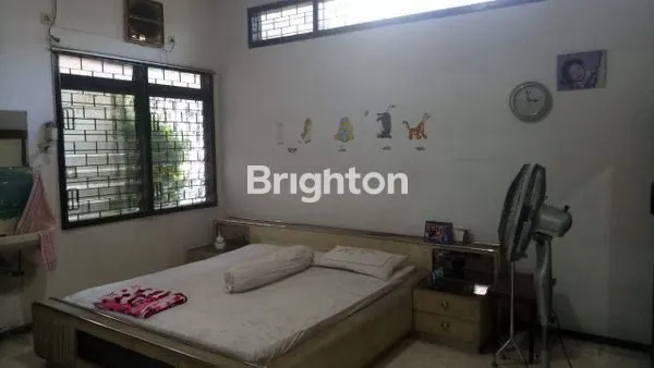 image RUMAH LAMA MANYAR TOMPOTIKA DEKAT PETRA  (5)