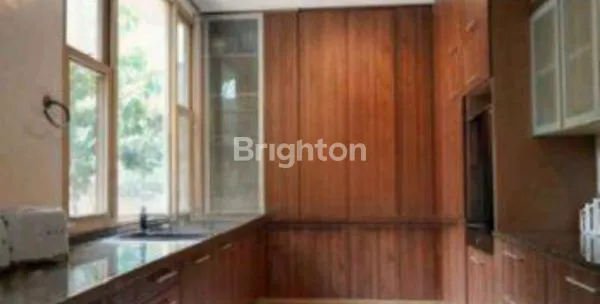 image RUMAH SEMI-FURNISHED STRATEGIS SCBD, 5+3 KT (3)