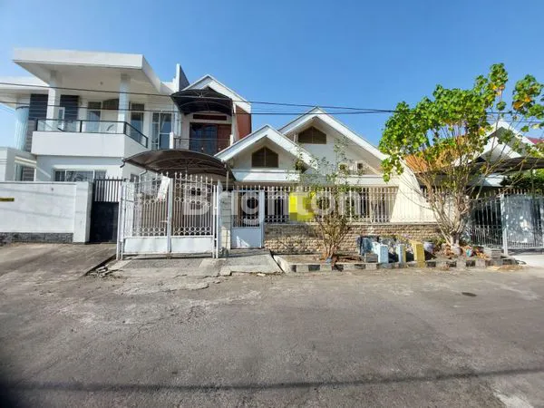 image RUMAH 2 LANTAI SIAP HUNI DHARMAHUSADA INDAH UTARA (1)