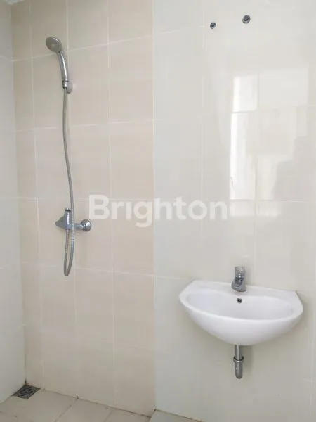 image RUMAH 2 LANTAI SIAP HUNI AREA PARAMOUNT SIMONGAN SEMARANG (2)