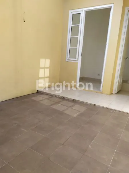 image RUMAH 2 LANTAI SIAP HUNI AREA PARAMOUNT SIMONGAN SEMARANG (3)