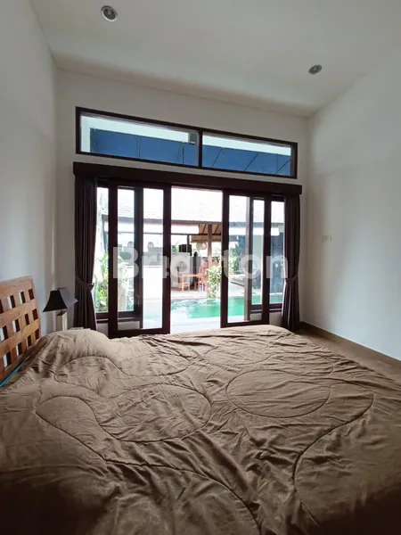 image VILLA FURNISHED 2 KAMAR DI TAMAN SARI KEROBOKAN – LOKASI STRATEGIS, SIAP HUNI! (6)